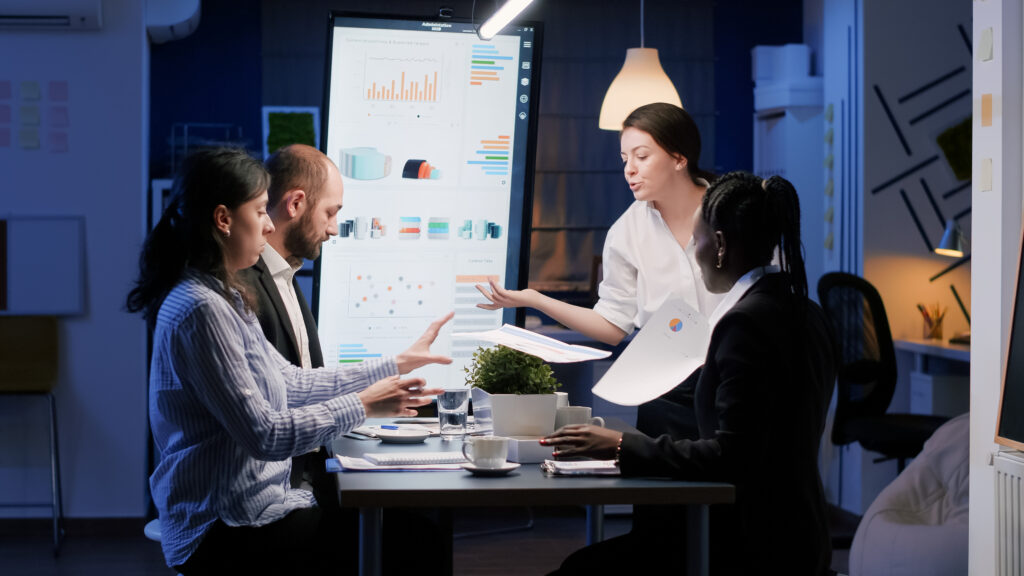 Business Analyst Training with Hands-On Projects in Agile and Scrum Business Analyst Training with Hands-On Projects in Agile and Scrum